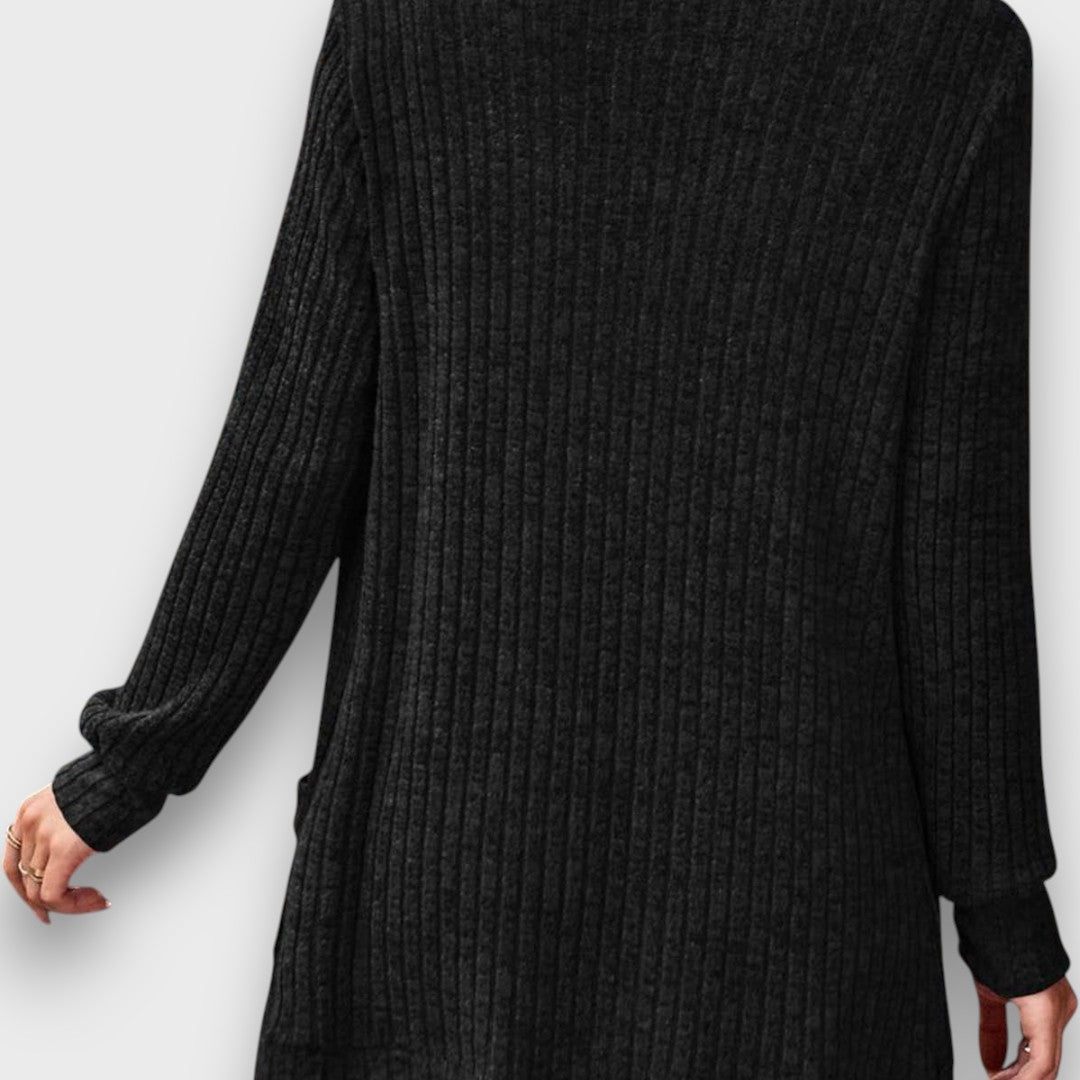 Serenya – Classic Pocket Cardigan